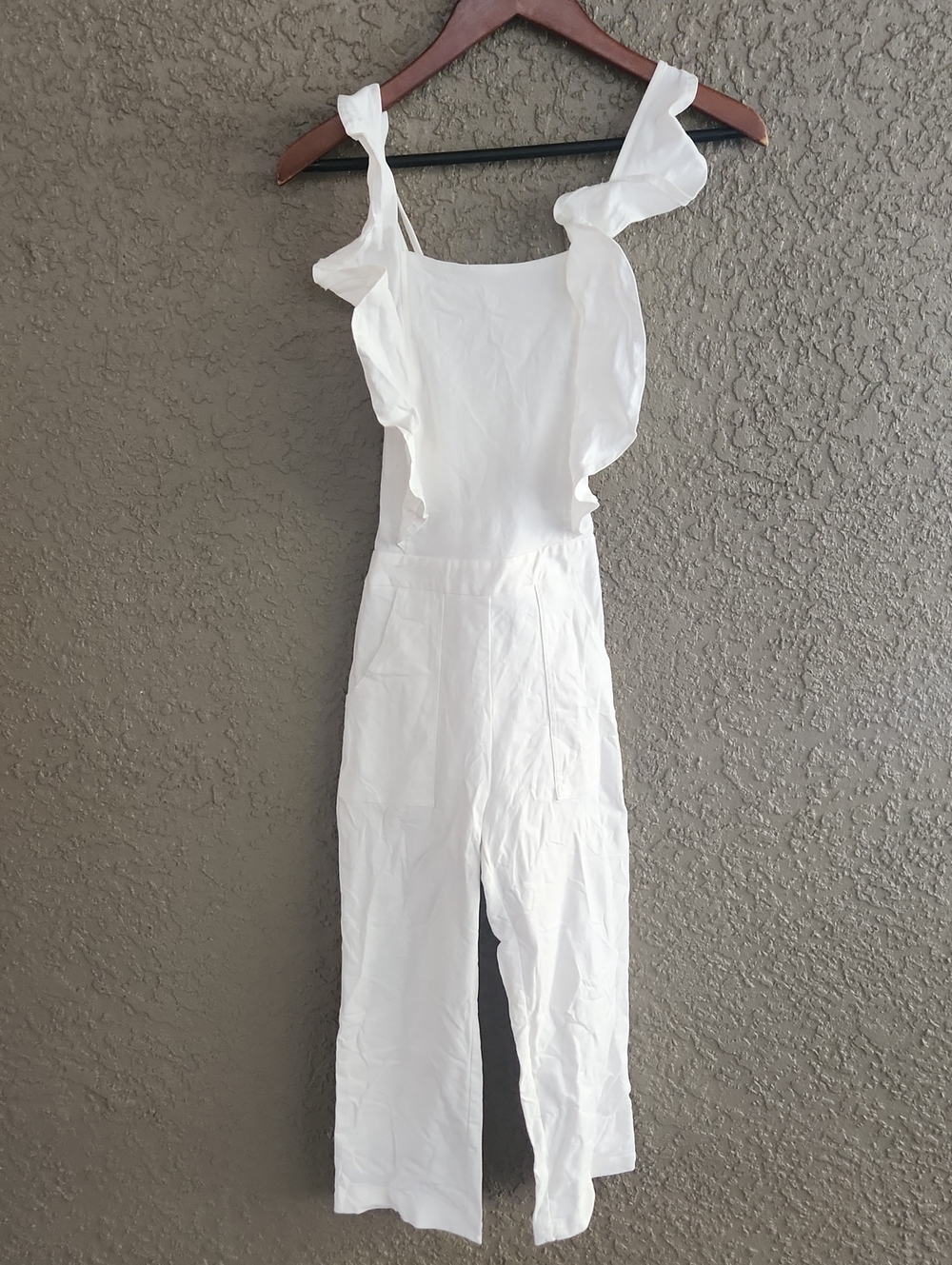 VICI Jumpsuit White Ruffle Open Back - Picture 2 of 11